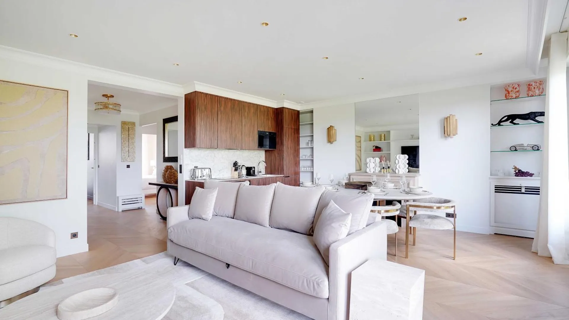 Luxurious Apartment - 2Br- 6P Eiffel Tower View Paris