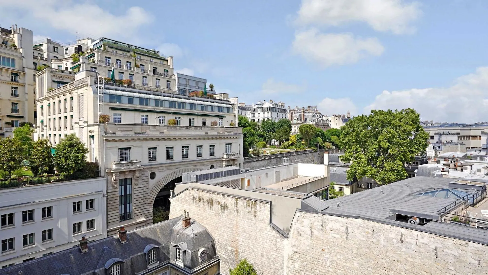 Luxurious Apartment - 2Br- 6P Eiffel Tower View Paris